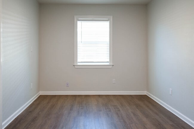 Photo - 5094 J E L Drive