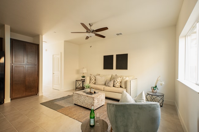Photo - 938 N Olive Ave Townhome
