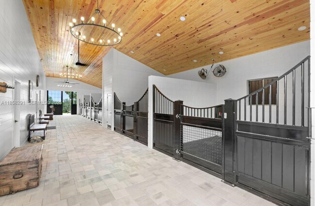 Photo - 20925 NW 100th Avenue Rd