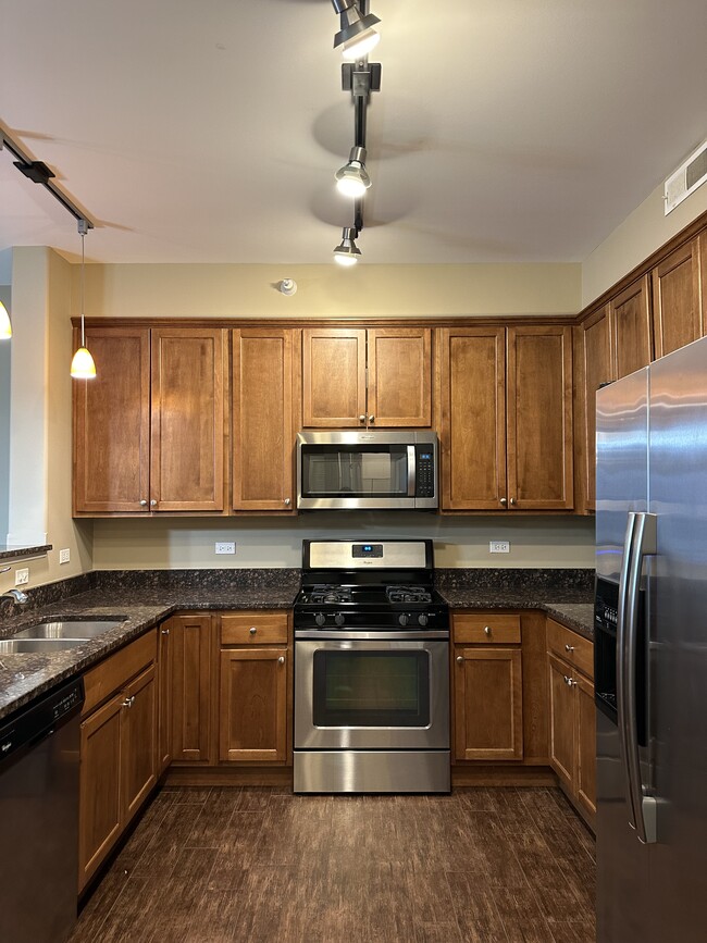 Photo - 5N426 Rohlwing Rd Unit 1