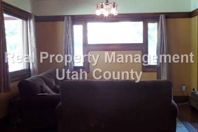 Photo - 159 N 400 E