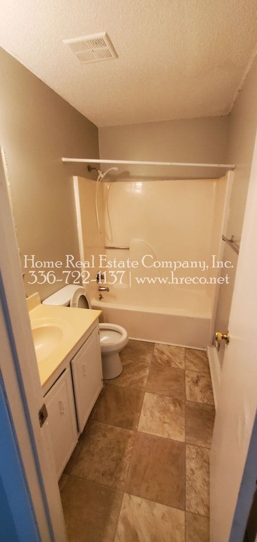 Photo - 4271 Mineral Ave