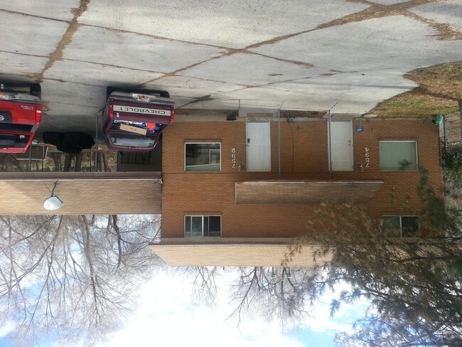 Photo - 7592 Husky Hwy Unidad 7592 Husky Duplex