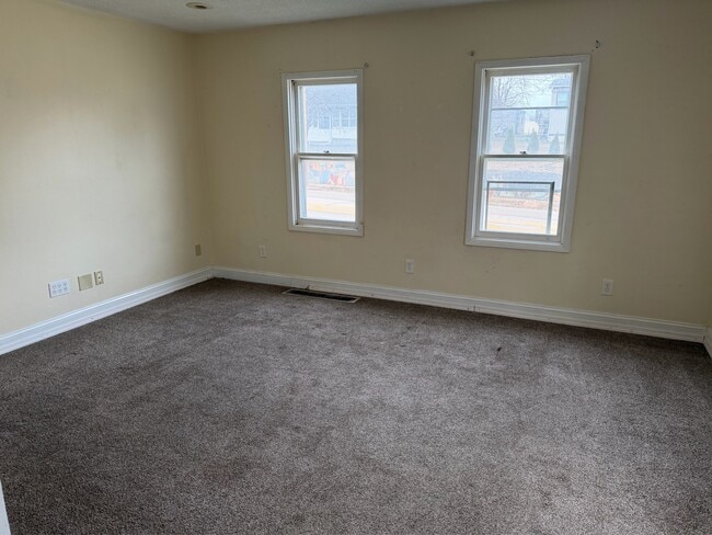 Photo - 1233 2nd Ave S