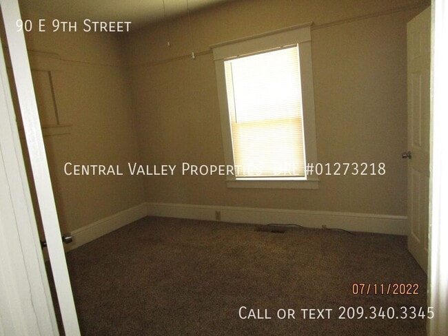 Photo - 90 E 9th St