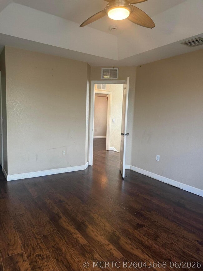 Photo - 1121 Shoma Dr