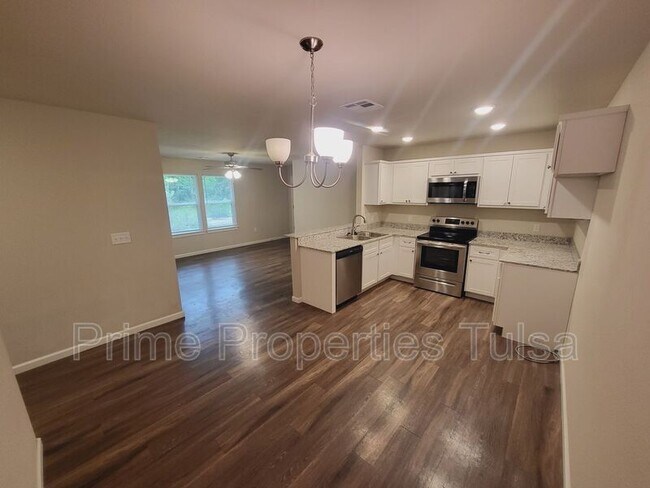 Photo - 1511 Rosewood Dr