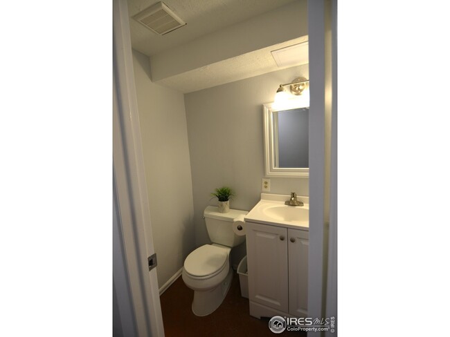 Photo - 990 Sparta Dr