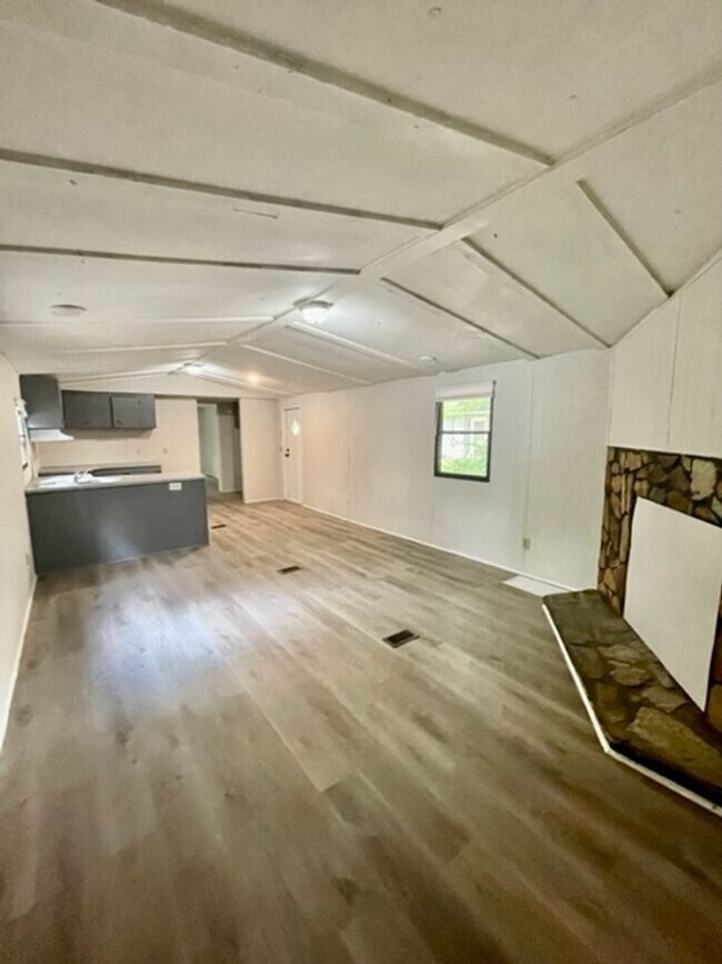 Photo - Adorable 2 bedroom 2 bath Moble Home located it Dallas