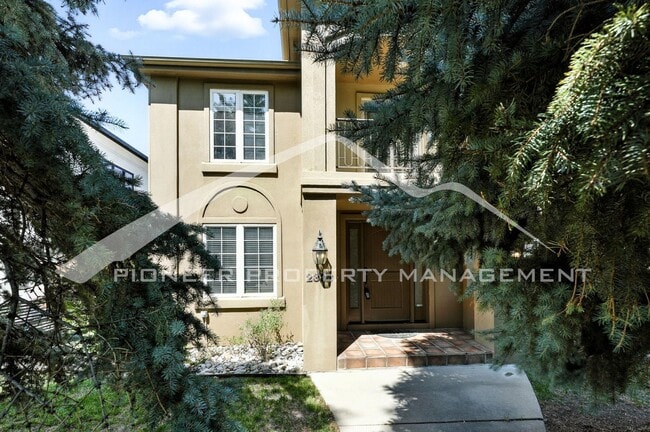 Luxury Meets Location – Impeccable 5BR Hom... - Luxury Meets Location – Impeccable 5BR Hom... Casa