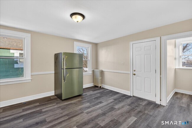 Photo - 38 Bristol St Unit 3