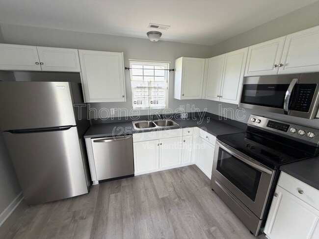 Photo - 2411 Heath Ln