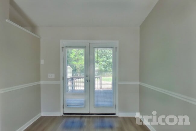 425 Northshore Ct