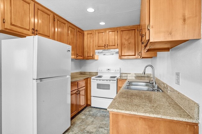 Photo - 3557 Kenora Dr