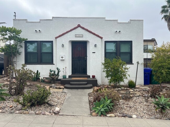 Building Photo - 2 bedroom house for rent