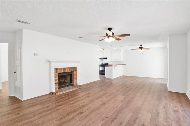 Photo - 5631 Bentley Ln