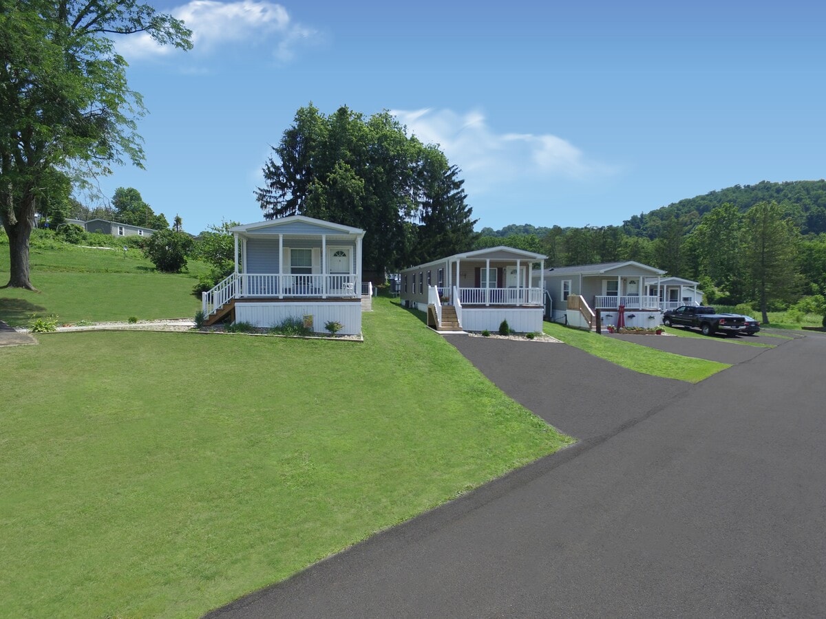 Photo - Rostraver Estates