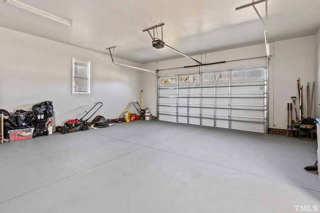Photo - 119 Aviemore Ln
