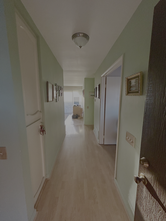 Photo - 4560 Anne Sladon St