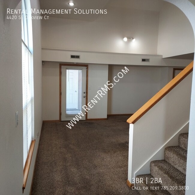 Photo - 4420 SE Oakview Ct