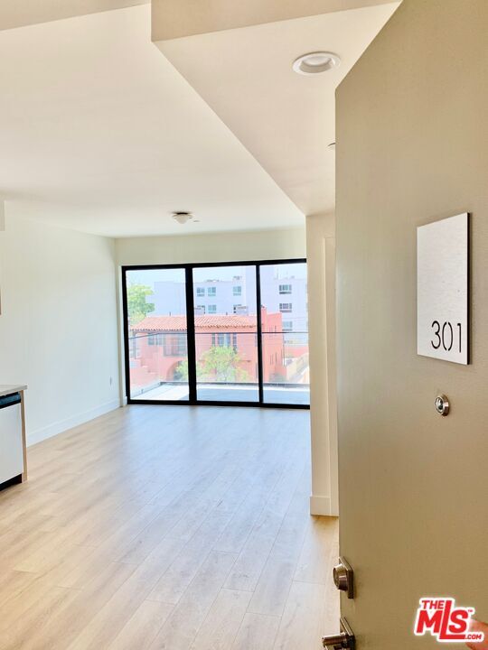 Building Photo - 1822 Overland Ave Unit 301 Rental