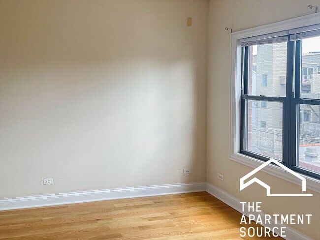 Photo - 3231 N Kenmore Ave Unit 3