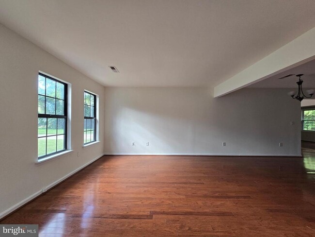 Photo - 68 Liberto Ln
