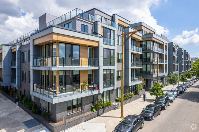 Liberty Square - Liberty Square Apartments