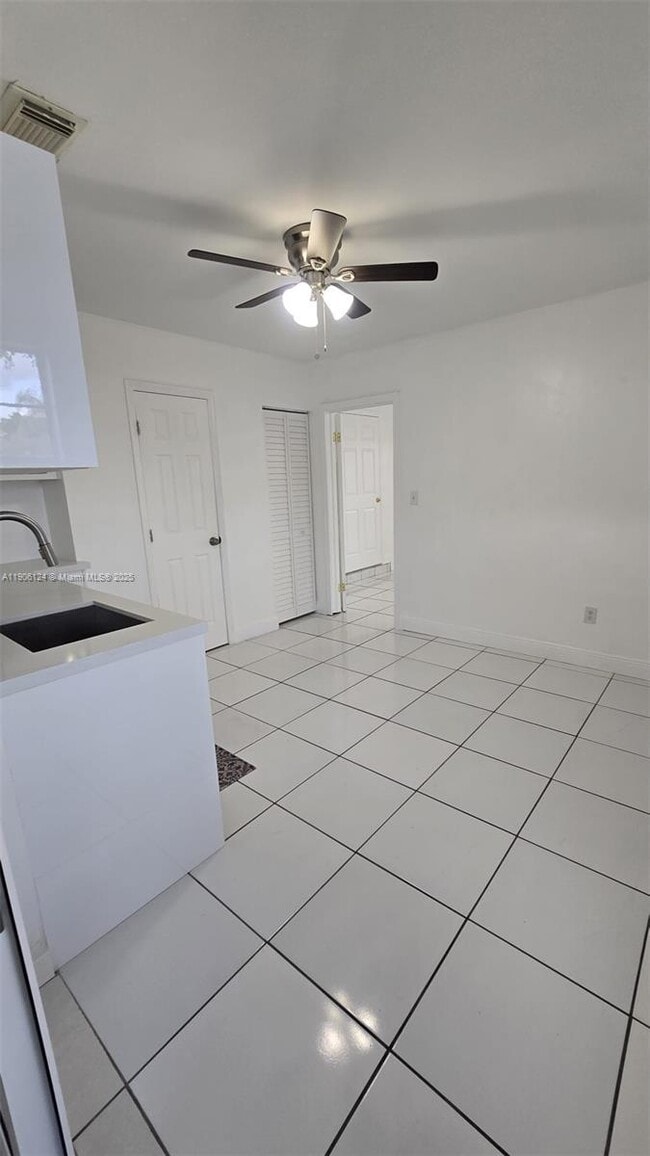 Photo - 11286 SW 160th Ct Unidad 1