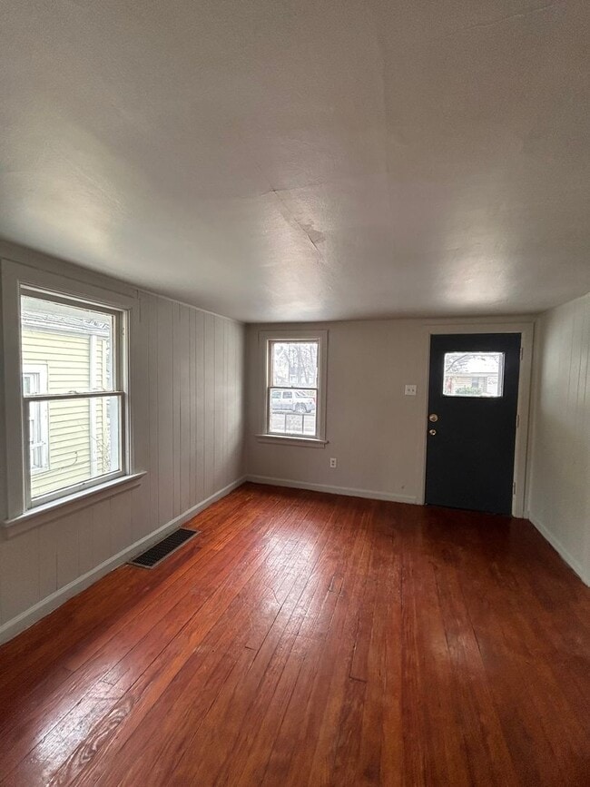 Photo - 4314 Warsaw St