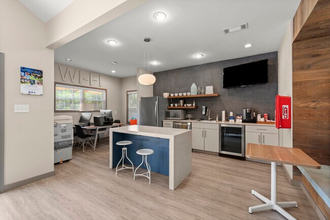 Work smarter with business amenities built for you.
