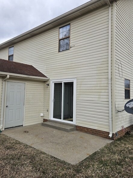 Photo - 101 Mead Ave Unidad 103