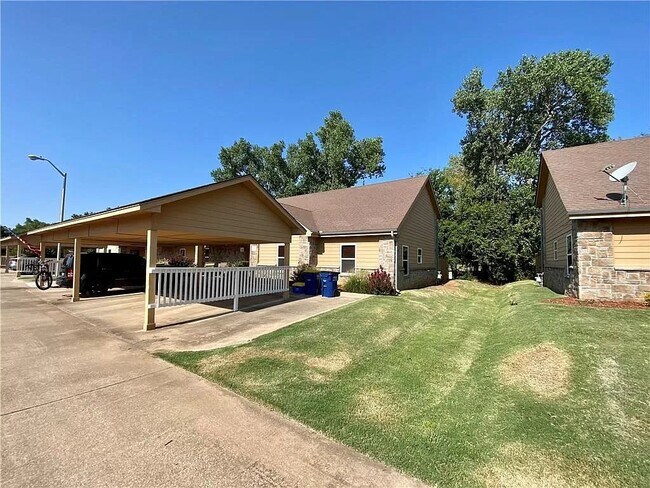 Photo - 524 Greenbriar Ct