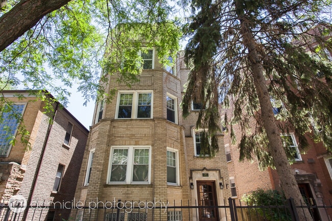 Photo - 2141 W Arthur Ave