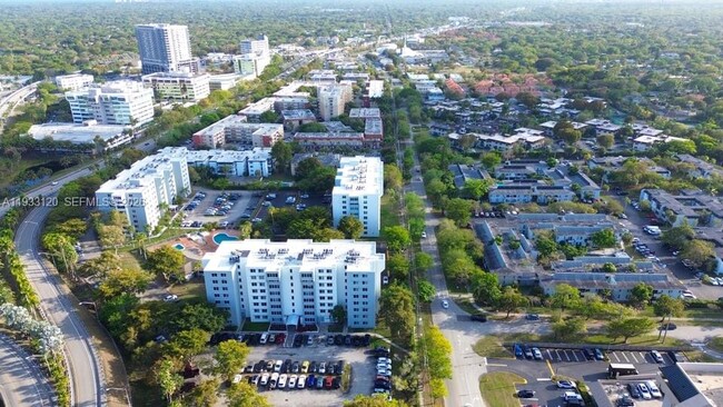 Photo - 9125 SW 77th Ave Unit 307