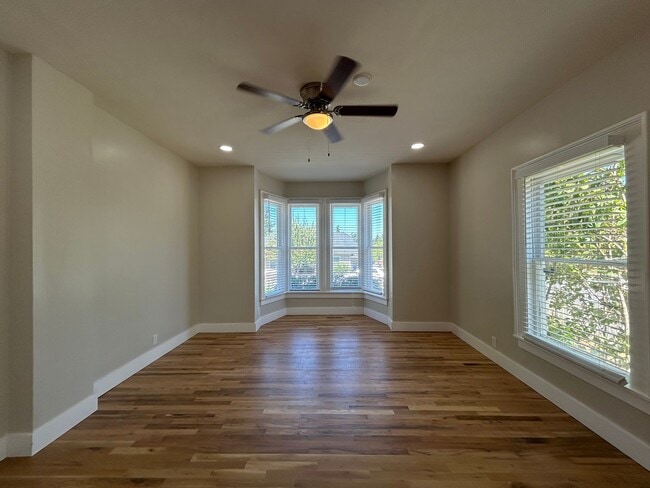 Photo - Gorgeous 3 Bed + Bonus Room, 2 Bath Spacio...