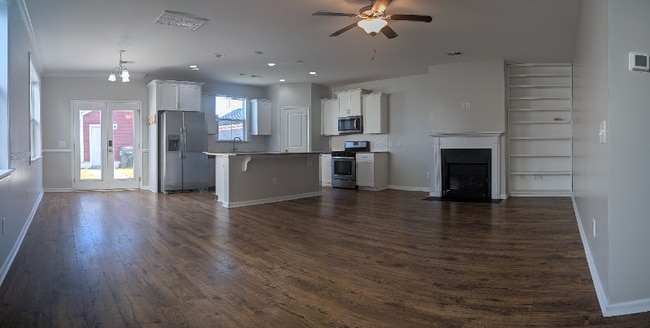 Photo - 115 Yorkshire Dr