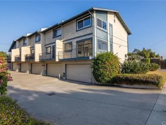 Photo - 764 N Glendora Ave