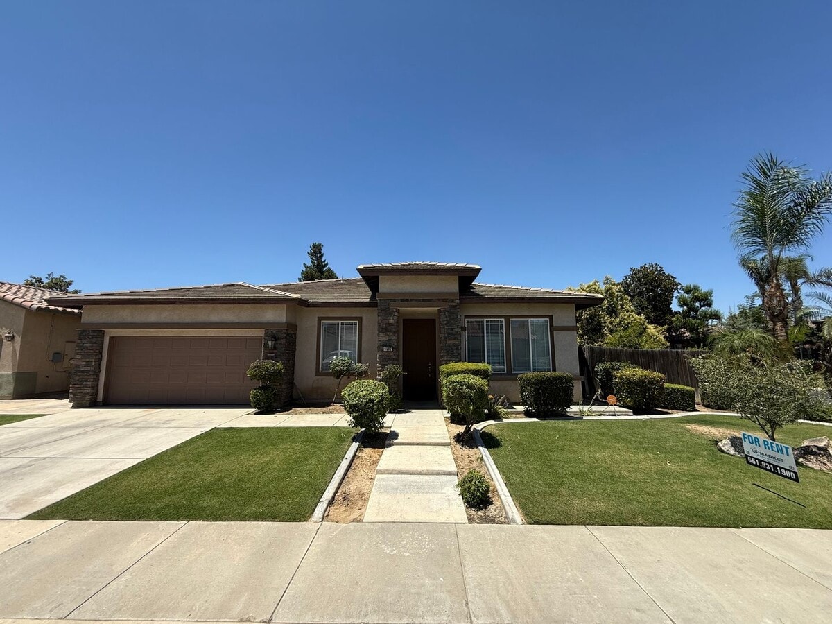 Spacious 4-Bedroom Home in Northwest Baker... - Spacious 4-Bedroom Home in Northwest Baker...