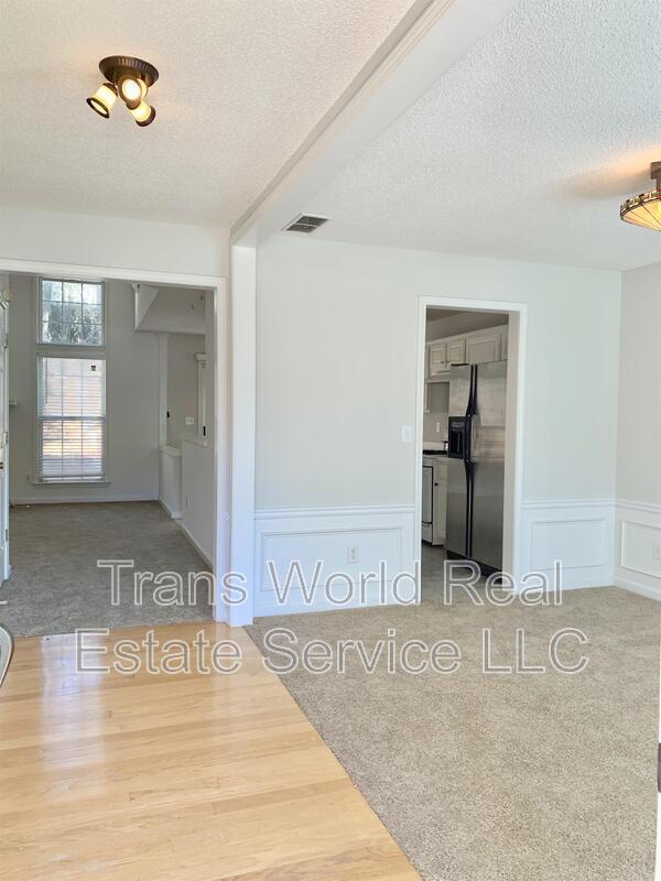 Photo - 485 Chippenham Ct
