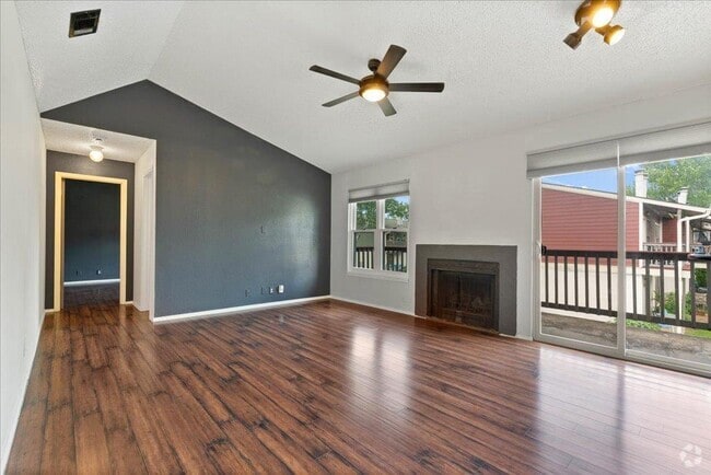 Building Photo - 2215 Post Rd Unit 2101 Rental