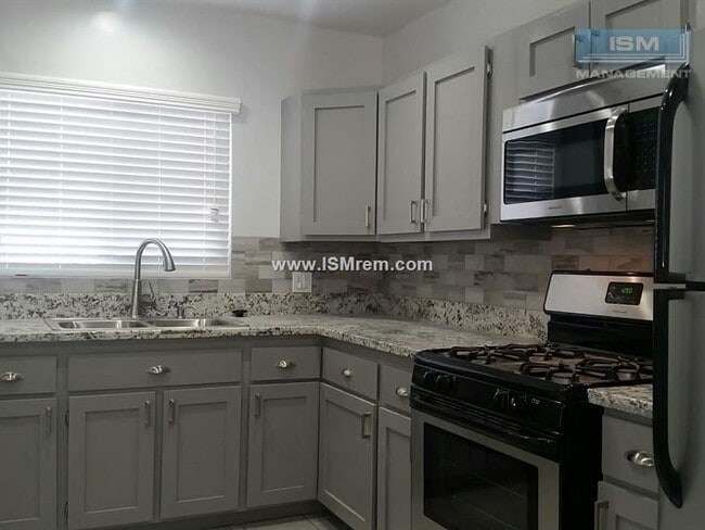 Photo - Oxford Apartments