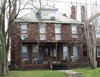 Building Photo - 2184 Summit St Rental