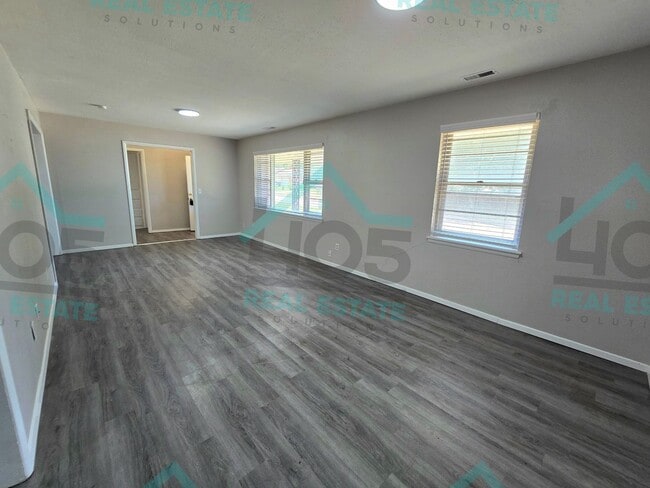 Photo - 3606 Oakhurst Dr
