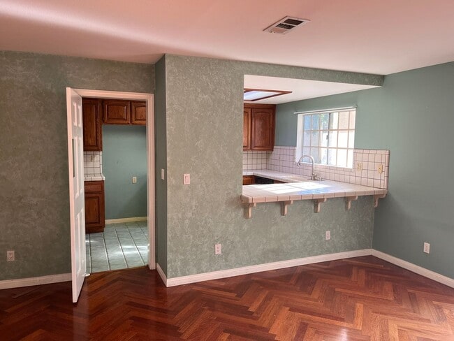 Photo - Canyon Crest 3bd/2.5ba Townhouse with Smart TV Move In Special!