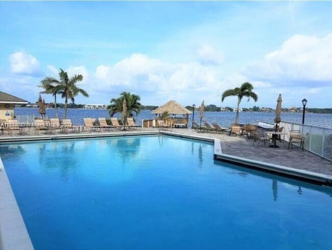 Photo - 51 N Lakeshore Dr