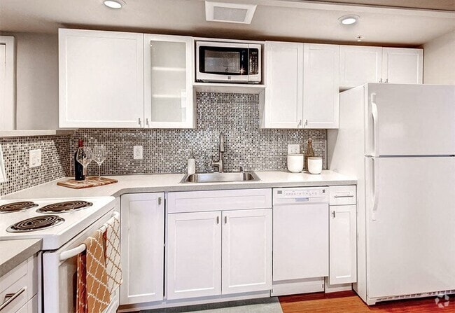 Building Photo - Avenue 8 at Mayfair Rental