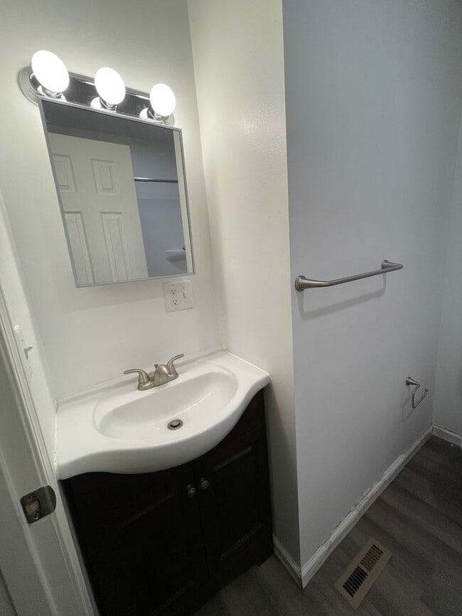 Photo - 2301 S 11th St Unidad 2301 1/2 B S 11th St.