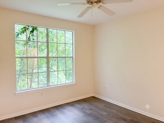 Photo - 12837 Madison Pointe Cir