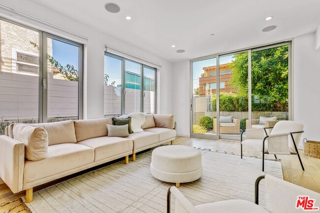 Photo - 809 Brooks Ave